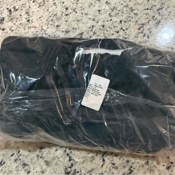 Yves Saint Laurent 
Small Loulou Matelass Suede Shoulder Bag
Color: 1112 STORM - Picture 9 of 12